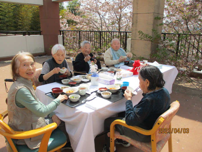 テラスでお茶会